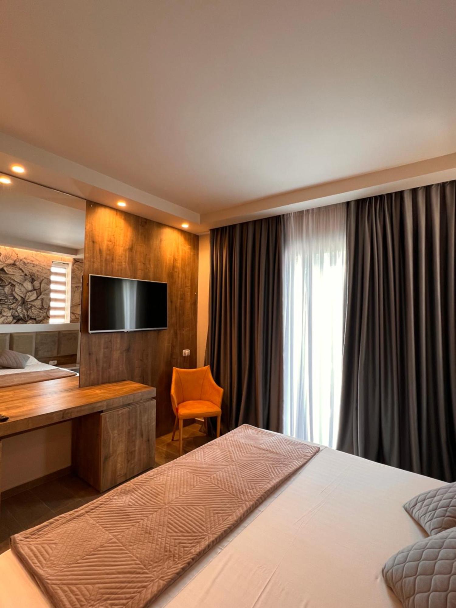 Hotel Kristera Vlorë Eksteriør bilde