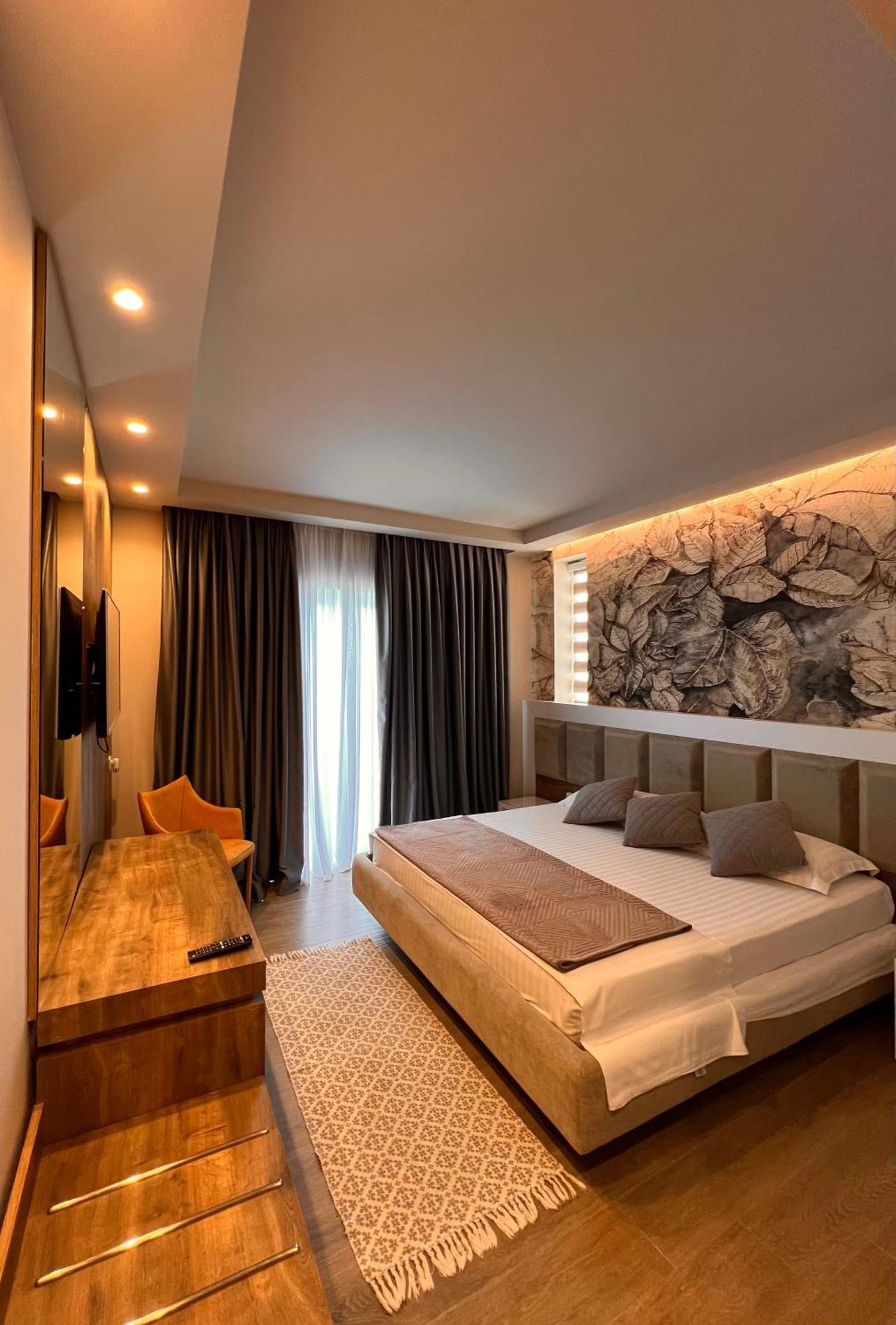 Hotel Kristera Vlorë Eksteriør bilde