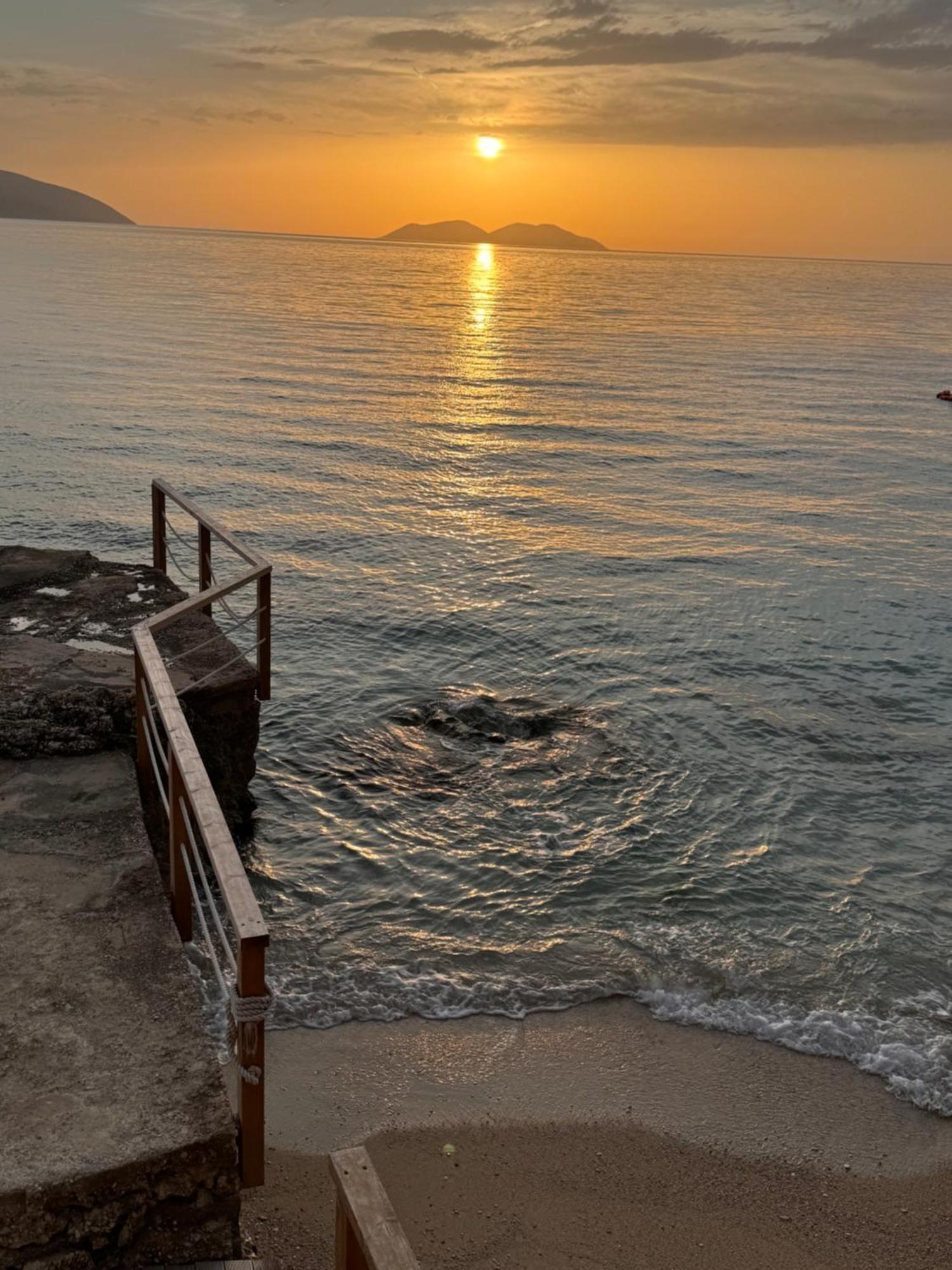 Hotel Kristera Vlorë Eksteriør bilde